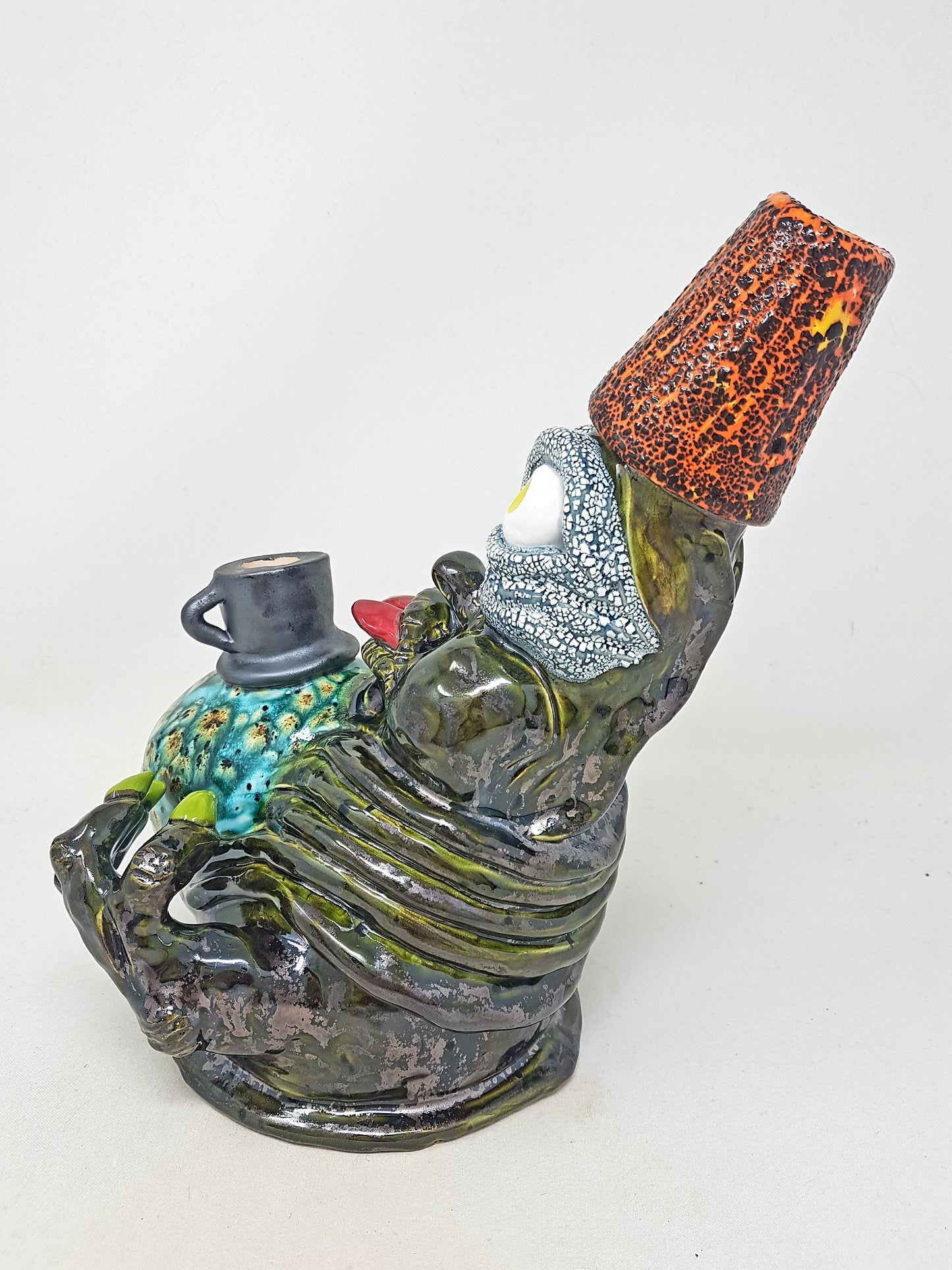 Ceramic water pipe "Smoking Ork" 