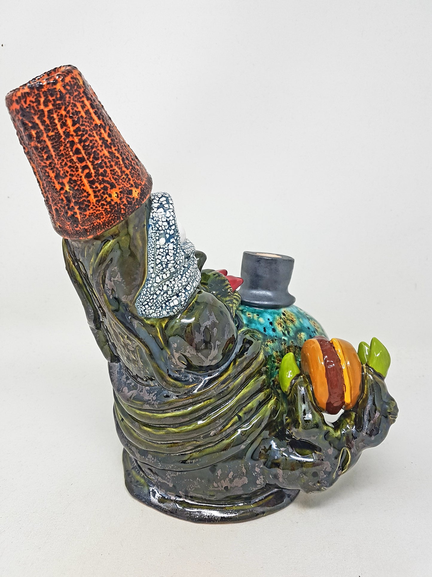 Ceramic water pipe "Smoking Ork" 