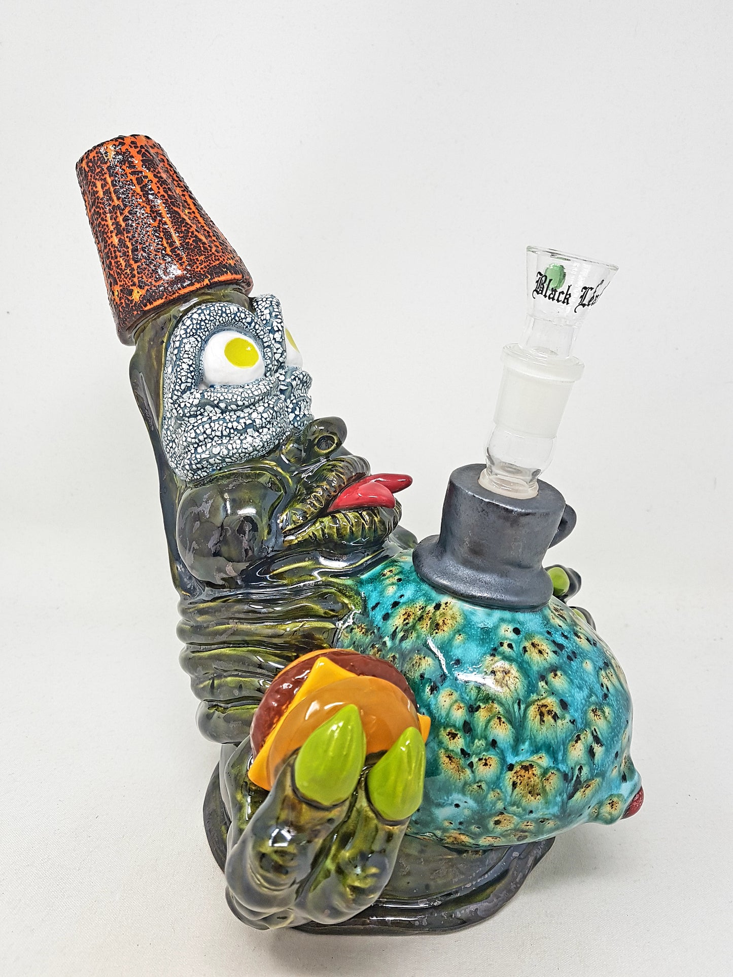 Ceramic water pipe "Smoking Ork" 